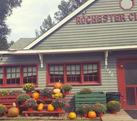 Rochester Cider Mill - Rochester, MI