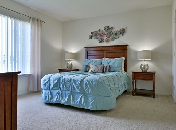 Towne Lakes Apartments - Appleton, WI