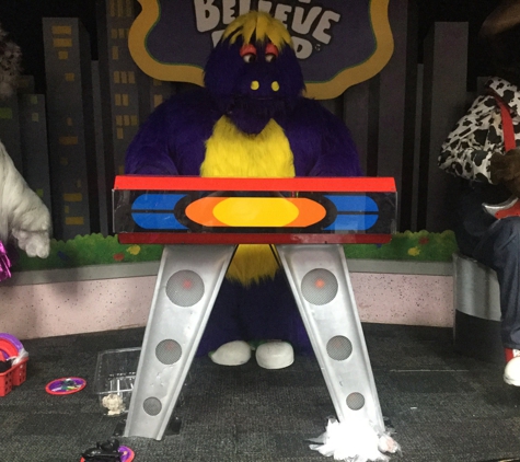 Chuck E. Cheese's - Darien, IL