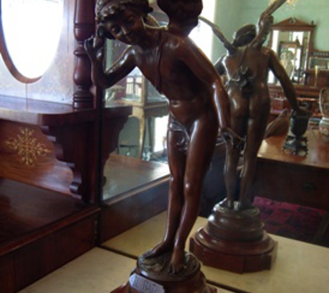 Range Antiques