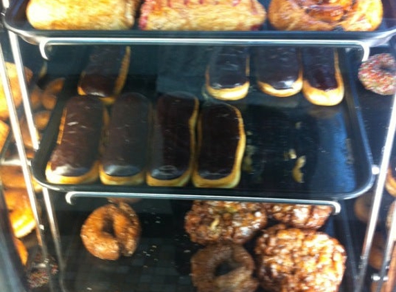 Winchell's Donuts - Inglewood, CA