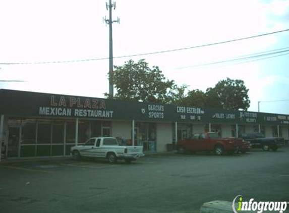 La Plaza Mexican Restaurant - Houston, TX