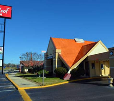 Red Roof Inn - Lumberton, NC