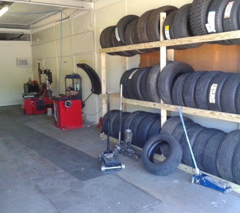 Blacks New & Used Tires - Montgomery, AL