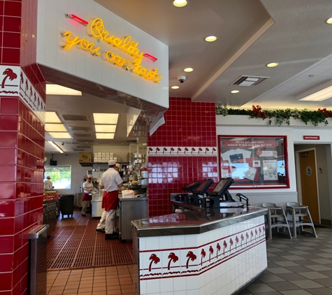 In-N-Out Burger - Riverdale, UT