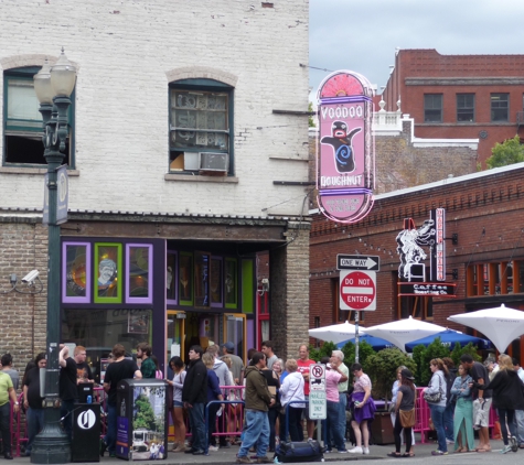 Voodoo Doughnut - Portland, OR. The line outside the shop.