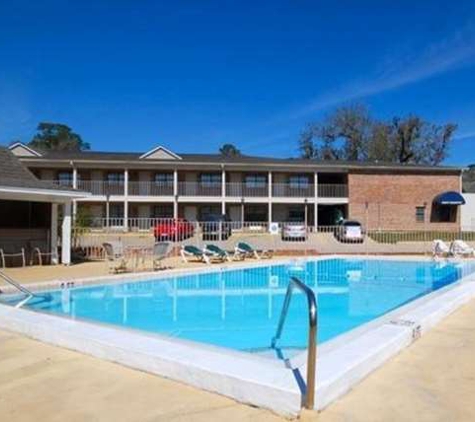 Suburban Extended Stay Hotel - Tallahassee, FL