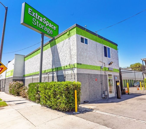 Extra Space Storage - Panorama City, CA