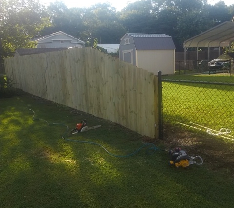 DHS Fence Company - Lebanon, TN. fence contractor
Nashville, TN
http://bigfootfence.com/