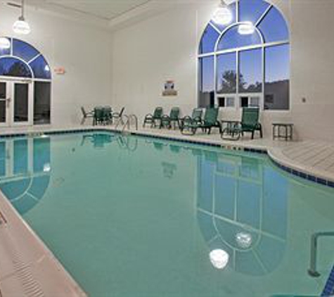 Country Inns & Suites - Somerset, KY