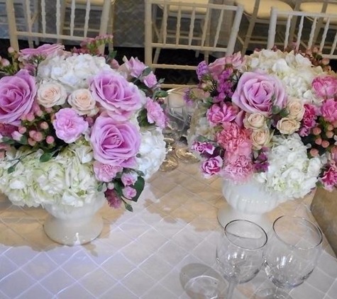 Cresenta Valley Flower Mart - La Crescenta, CA