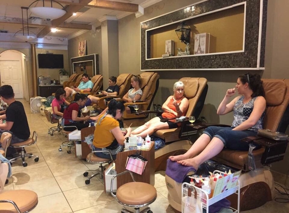 Signature Nail and Spa - Houston, TX