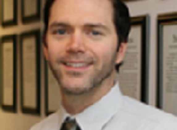 Dr. Christopher Sean McNeil, DC - Macomb, MI