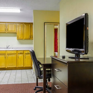 Quality Inn Fort Campbell - Oak Grove, KY