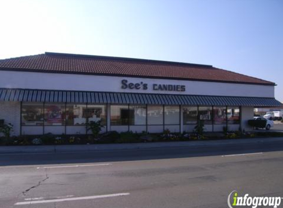 See's Candies - Clovis, CA