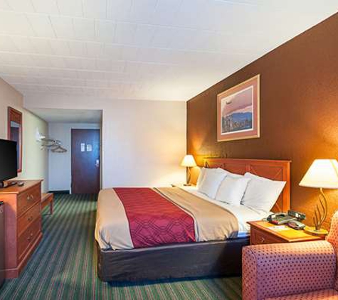 Quality Inn Near Pimlico Racetrack - Baltimore, MD