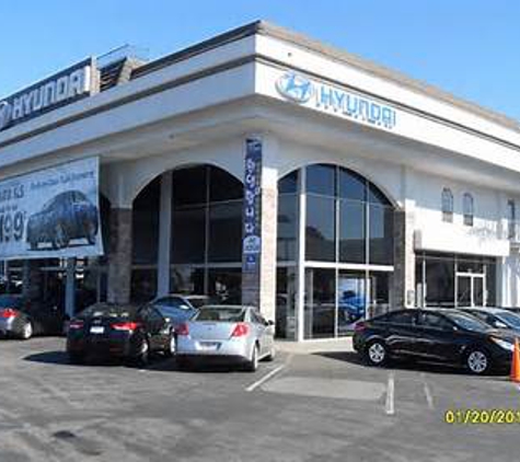 Norm Reeves Honda Superstore Cerritos - Cerritos, CA