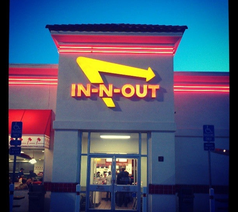 In-N-Out Burger - Oakland, CA