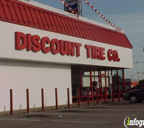 Discount Tire - Houston, TX