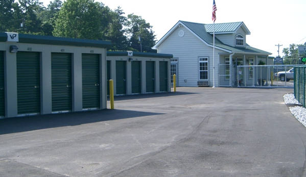 Eagle  Self Storage - Hendersonville, NC