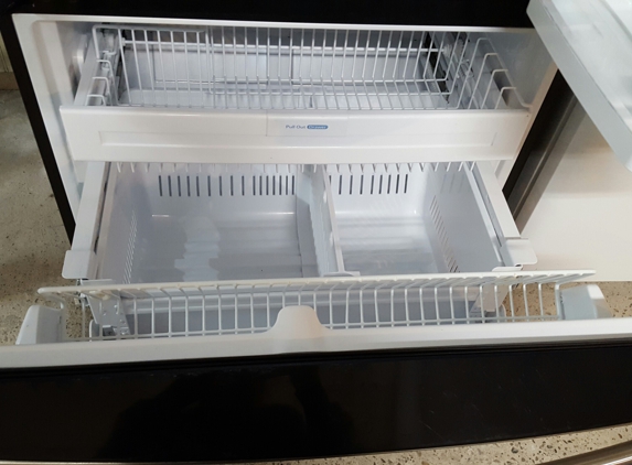 Mendoza Appliances - Modesto, CA. French doors refrigerator stanley still refurbished with a new parts LG brand 