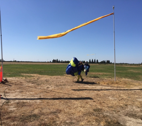 Parachute Center - Acampo, CA