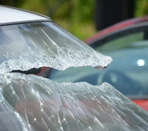 Hamilton Discount Windscreens - Hamilton, VIC. Broken Windscreen Replacement