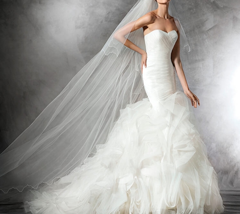 La Boutique de Bridal & Tuxes - West Melbourne, FL