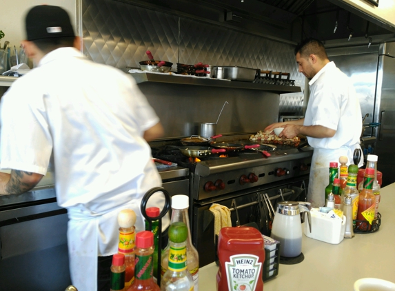 Lighthouse Breakfast & Lunch - Sausalito, CA