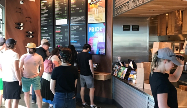 Shake Shack - Larkspur, CA