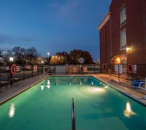 Holiday Inn Express & Suites Dallas-North Tollway (N Plano) - Plano, TX