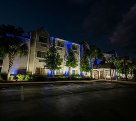 Microtel Inn & Suites by Wyndham Ocala - Ocala, FL