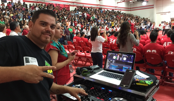 Mix Masters - Mcallen, TX. SharyLand Rattlers Pep Rally with Mix Masters Dj Agro. 