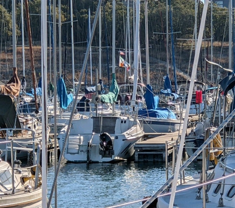 Sail & Ski Yacht Club & Marina - Austin, TX