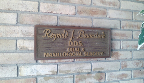 Reynold J. Baumstark, DDS - Saginaw, MI