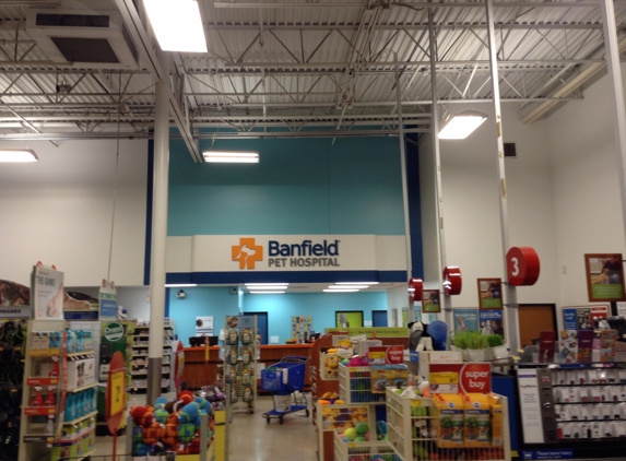 Banfield Pet Hospital - Gurnee, IL