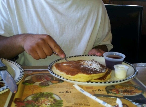 Black Bear Diner - Rohnert Park, CA