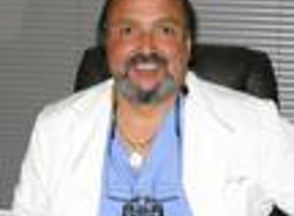 Dr. Richard Leyba, DMD - Chicago, IL