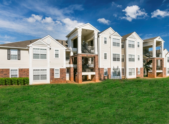 Pointe at Sugarloaf Apartment Homes - Lawrenceville, GA