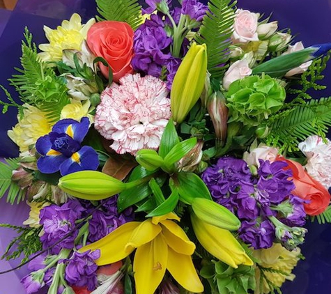 Away With Flowers - Aitkenvale, QLD