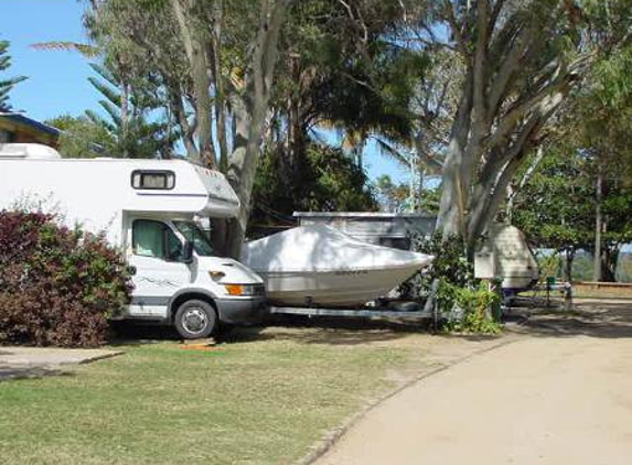 Causeway Caravan Park - Bangalee, QLD