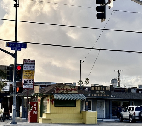 Petals By the beach - San Diego, CA. Jan 2023