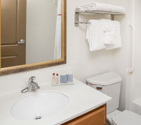 Hawthorn Extended Stay by Wyndham Panama City Beach - Panama City Beach, FL