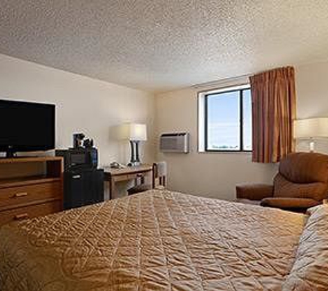 Super 8 by Wyndham Cheyenne WY - Cheyenne, WY