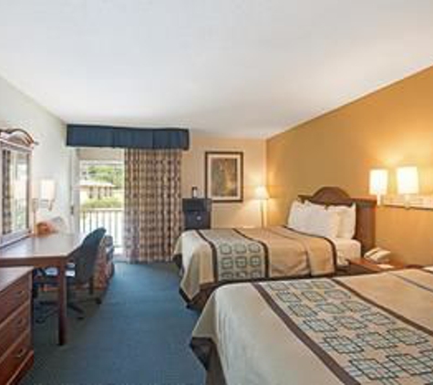 Days Inn by Wyndham Charlotte/Woodlawn Near Carowinds - Charlotte, NC