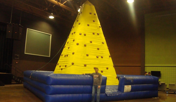 Ultimate Bounce Inflatables - Lansing, MI