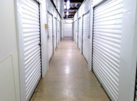 Extra Space Storage - Suffield, CT