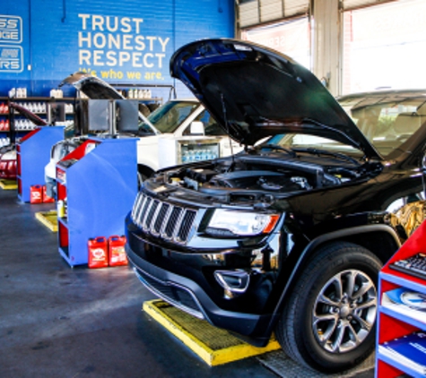 Express Oil Change & Tire Engineers - Tampa, FL