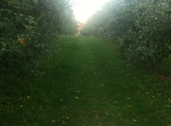 Thompson's Orchards - New Gloucester, ME