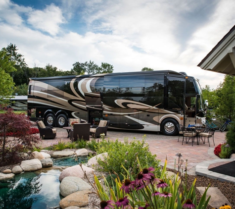 Hearthside Grove Motorcoach Resort - Petoskey, MI